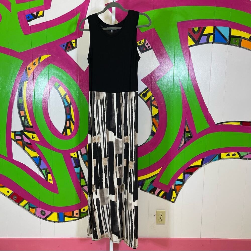 Lisa Rinna, Sleeveless Maxi Dress. Size XSP. In excellent condition!